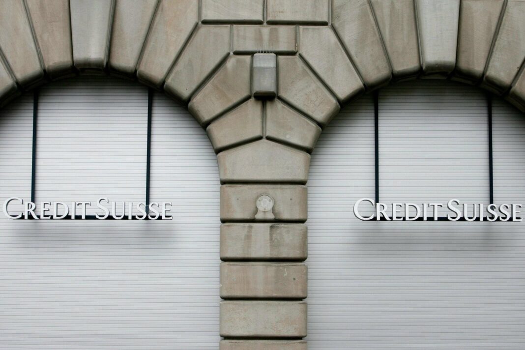 Enseignements tirés de la crise du Credit Suisse : les établissements financiers souhaitent ralentir l'action du Conseil fédéral