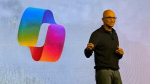 Satya Nadella partage ses réflexions sur l'IA, les jeux Xbox et l'avenir de Microsoft alors que sa rémunération atteint un nouveau sommet.