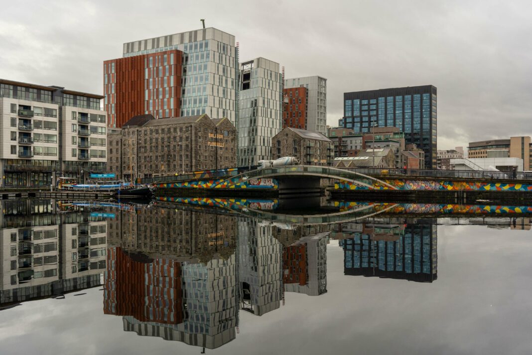 L'Irlande transformée : prospérité financière mais logements inaccessibles pour les habitants de Dublin.