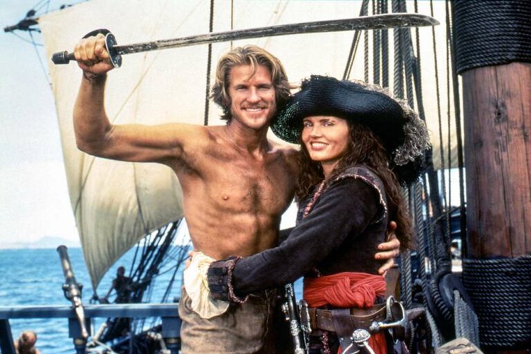 "Les déboires financiers de 'Cutthroat Island' : un désastre pour Carolco Pictures et un tournant difficile pour Renny Harlin et Geena Davis (EXCLUSIF)"