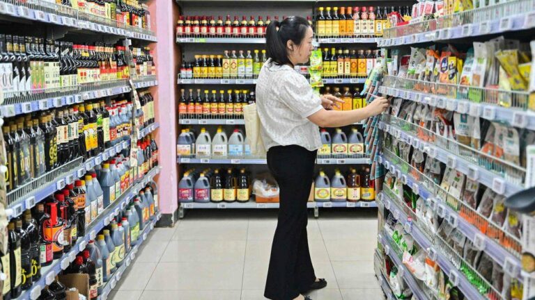 Les stratégies d'épargne des jeunes en Chine: réductions, restes de repas et cantines communautaires