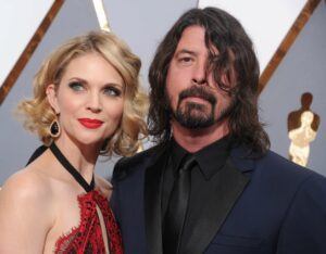 Dave Grohl Faces Divorce Settlement in 'Hundreds of Millions': Infidelity Costs Dave Grohl fait face à un règlement de divorce de "centaines de millions" : coûts de l'infidélité