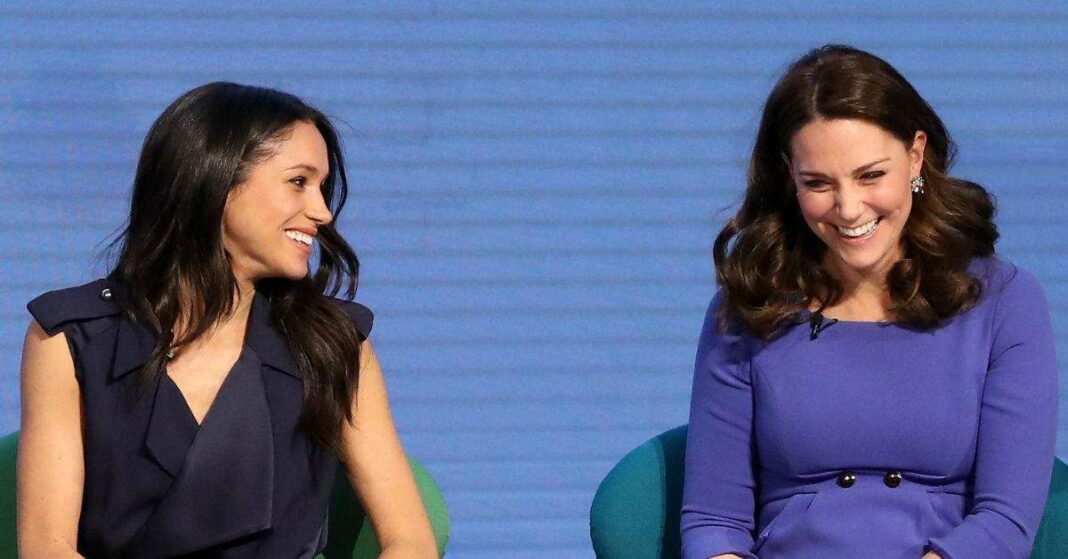 Meghan Markle Skip U.K. Visit to Dodge 'Curtseying' to Kate Middleton Meghan Markle évite de retourner au Royaume-Uni pour éviter un 'cadre' à Kate Middleton