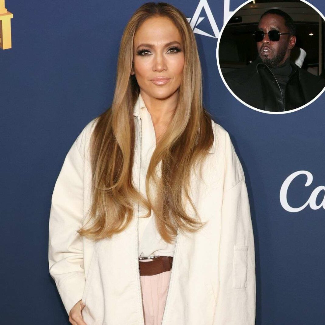 Jennifer Lopez Quits Autograph Signing Over Diddy Allegations Questions Jennifer Lopez Quit la séance de dédicaces après des questions sur Diddy