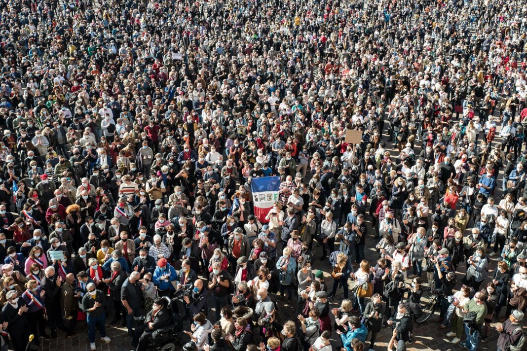 Procès des complices du meurtre de Samuel Paty : enjeux de haine et de liberté d'expression en France