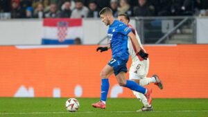 Titre : Hoffenheim égalise contre Lyon dans les dernières minutes du match