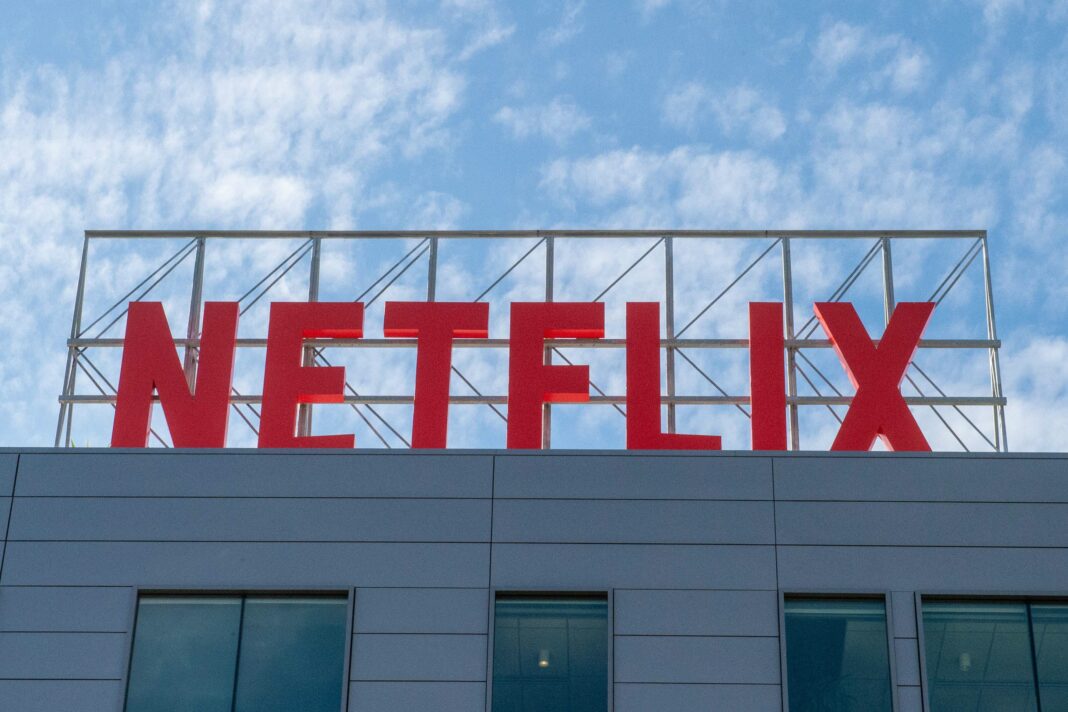 Netflix enregistre 70 millions d'abonnés à son offre publicitaire, un chiffre presque doublé en six mois.