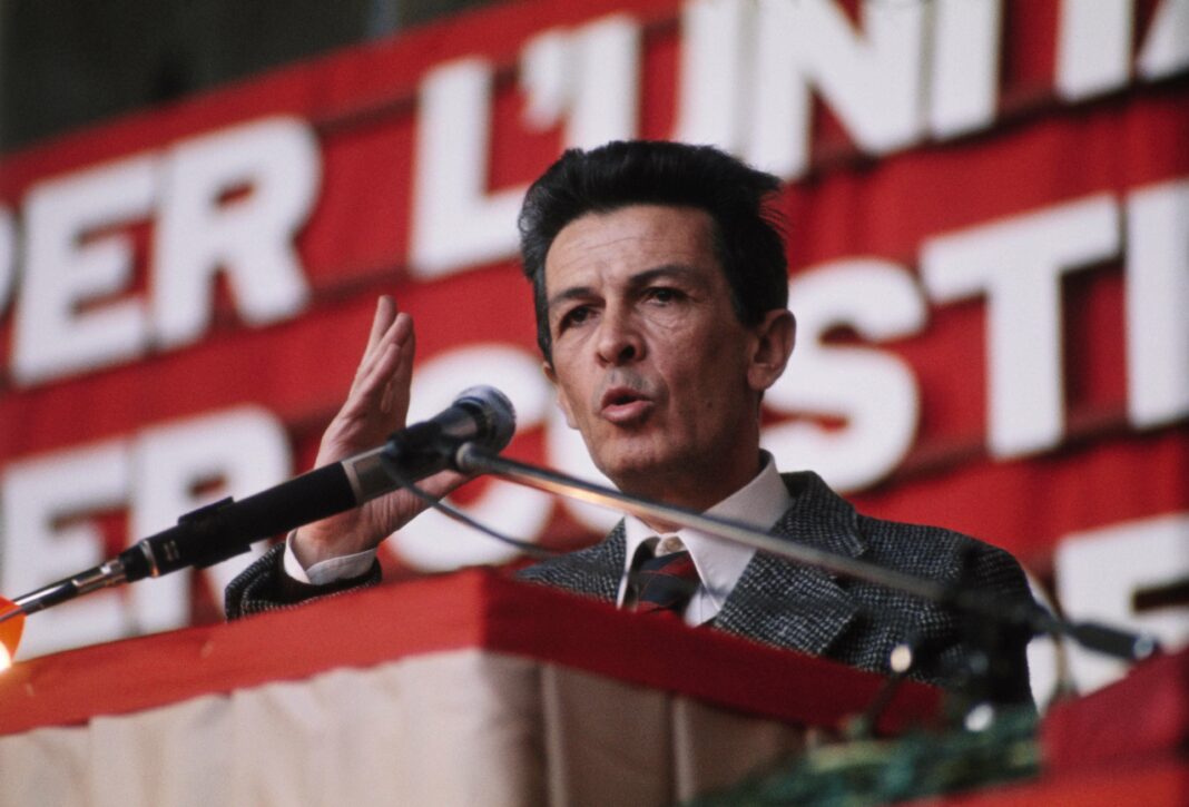 Enrico Berlinguer : Retour sur l'héritage du leader communiste à Sassari et en Italie