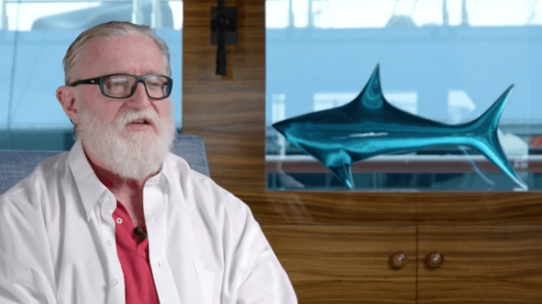 Gabe Newell raconte sa rencontre avec un requin lors d'une plongée : une expérience déroutante mais apaisante