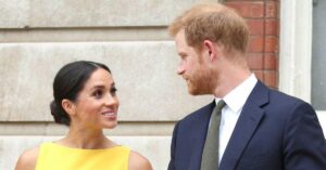 Meghan Markle et le prince Harry réduisent leurs gestes affectueux face aux rumeurs de séparation professionnelle