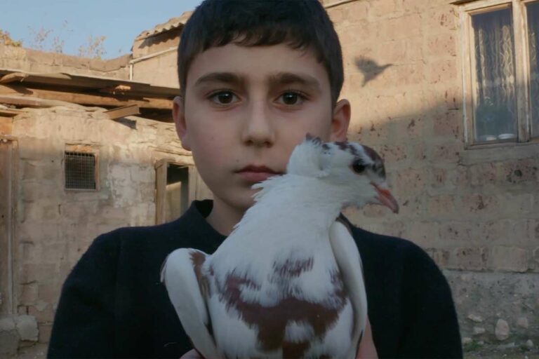 Analyse de 'My Sweet Land' : Un regard sur les enfants d'une région contestée, exclu de la course aux Oscars.