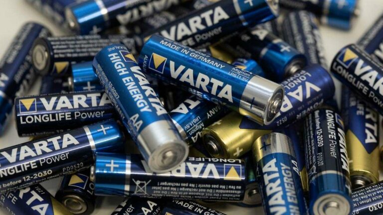 Varta cible les petits investisseurs : enjeux pour les entreprises traditionnelles