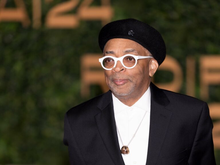 Spike Lee évoque son lien avec Denzel Washington et célèbre sa nomination aux Golden Globes pour 'Gladiator 2' en déclarant : un lien fraternel.