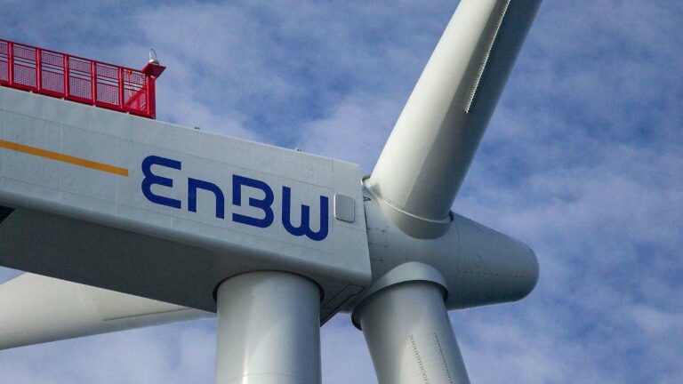 Transition énergétique : Kusterer d'EnBW alerte sur l'accessibilité financière selon n-tv.de