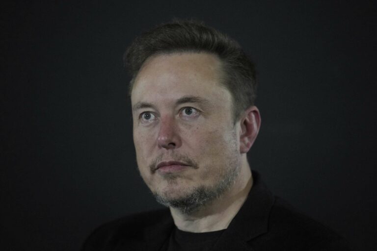 Elon Musk sous le feu des critiques des ministres britanniques pour son comportement inapproprié