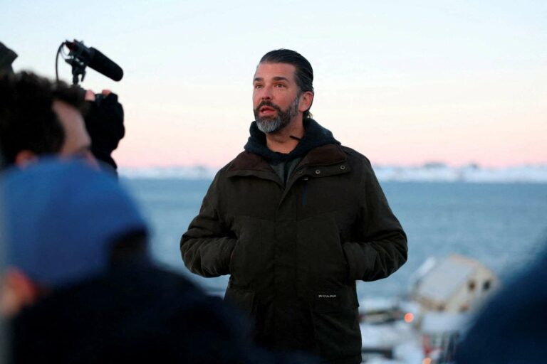 Trump Jr. visite le Groenland alors que son père, président élu, propose l'achat du territoire et relance l'idée d'intégrer le Canada comme 51e État.