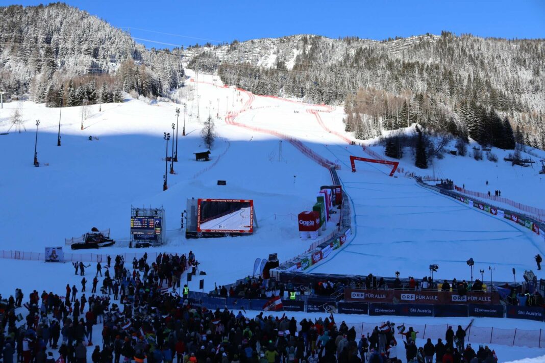 Compétition de Ski de la Coupe du Monde à St. Anton am Arlberg