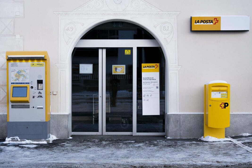 Optimiser le service postal en Suisse : vers une poste plus compacte et performante