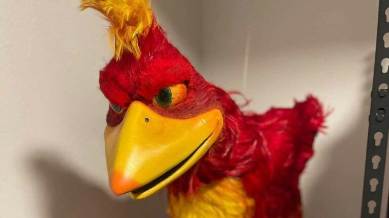 Marionnette animatronique de Banjo-Kazooie : de l'apparition fugace dans une pub N64 à la vente à 2 100 $ et un souvenir inoubliable