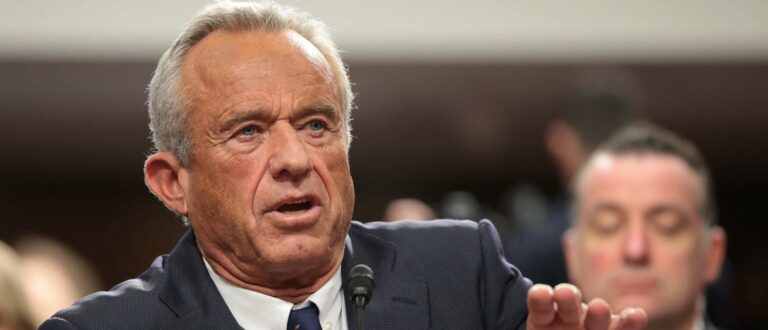 Robert F. Kennedy Jr. nommé nouveau secrétaire à la Santé et aux Services sociaux par le Sénat