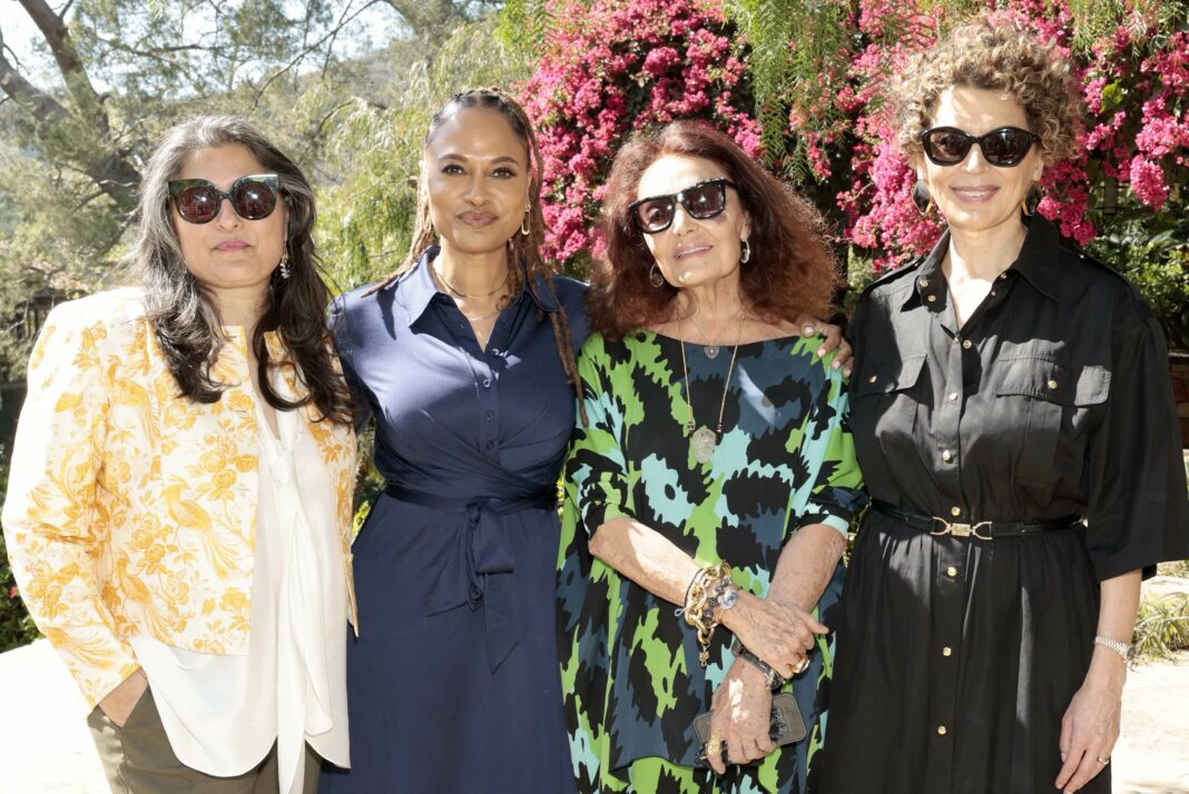 Plongée dans le déjeuner des Oscars organisé par Diane von Furstenberg avec Ava DuVernay, Donna Langley de Universal et Sharmeen Obaid-Chinoy.