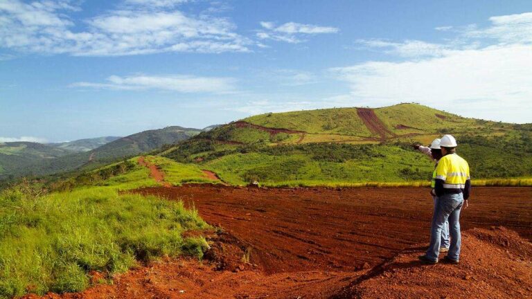 Sierra Leone : La Chine sécurise ses approvisionnements en diamants, fer et bauxite