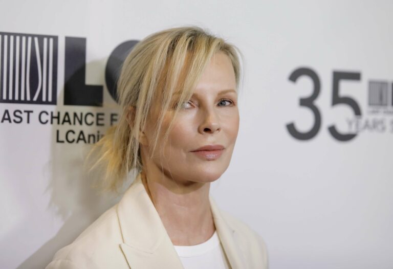 Kim Basinger s'interroge sur le rôle des coordinateurs d'intimité dans l'industrie cinématographique