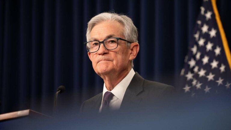 Titre : Trump appelle à des réductions de taux : jusqu'à quand Powell, le président de la Fed, pourra-t-il résister ?